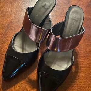 C label black & pink metallic sandal